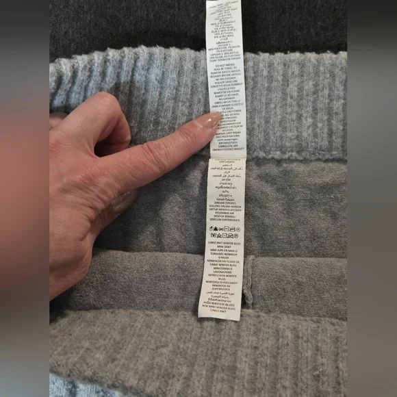 37. Alo Yoga | Cable Knit Winter Bliss Mini Skirt – Heather Grey – Size Small - Picture 9 of 12